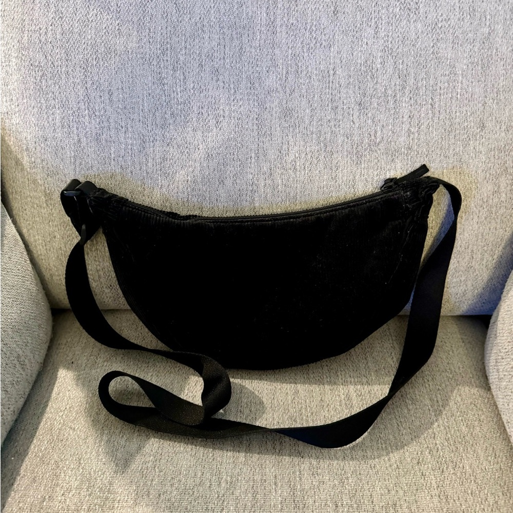 Corduroy crossbody. Super cute.